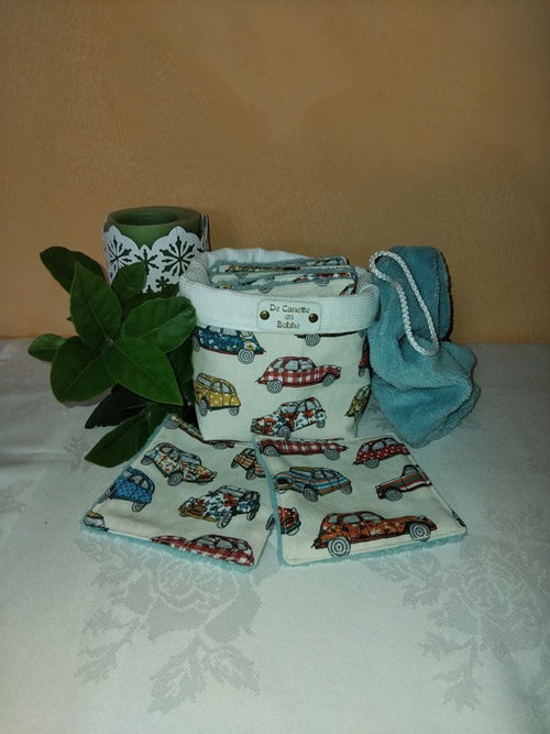 corbeille et lingettes en coton motif voiture