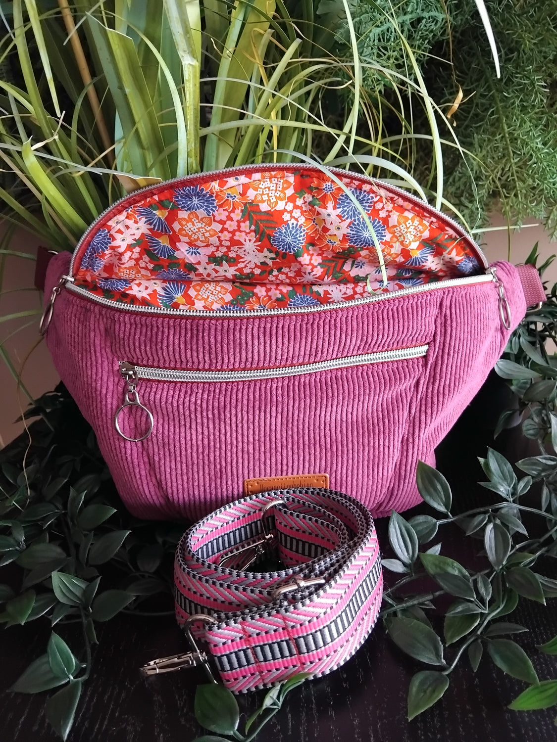 Sacs banane femme coloris divers