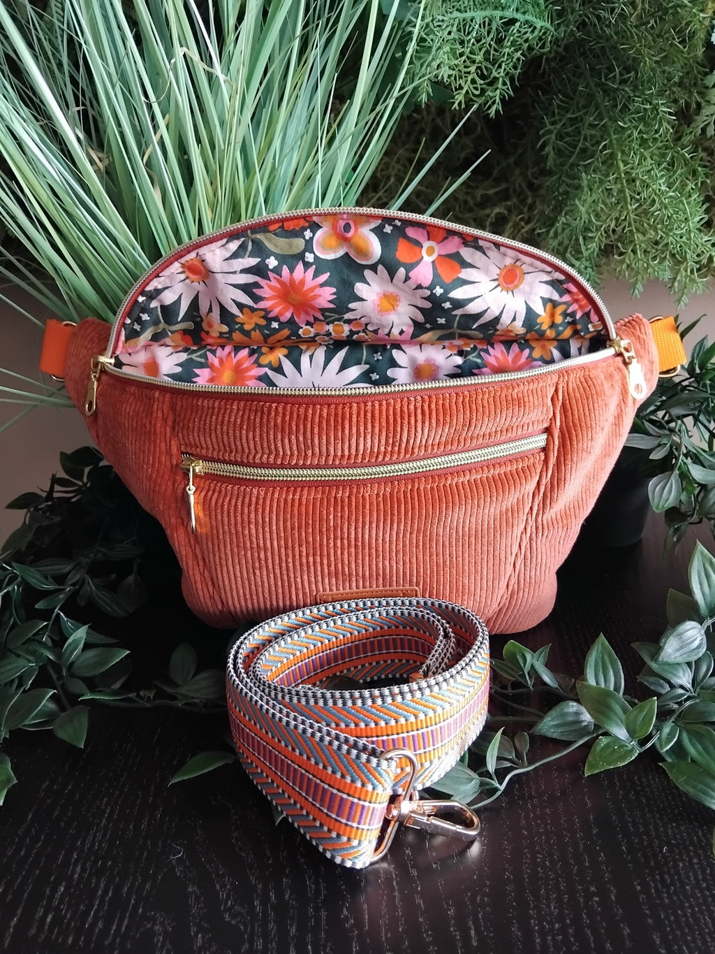 Sacs banane femme coloris divers