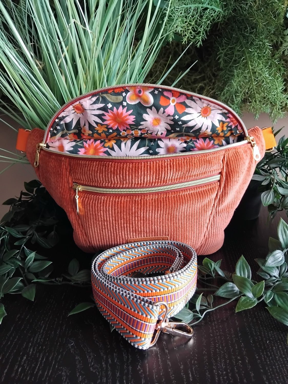 Sacs banane femme coloris divers